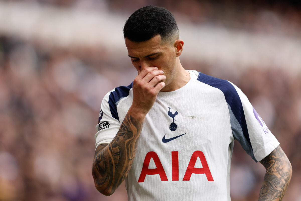 '분노 폭발' 손흥민 프리킥 강탈! 탐욕왕 '결별 1순위'…하락세까지 겹…