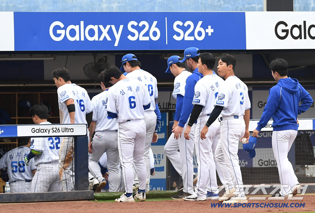 자 이제 누가 우승 후보지? LG 8년 만에 최악 출발, 삼성도 침몰! …