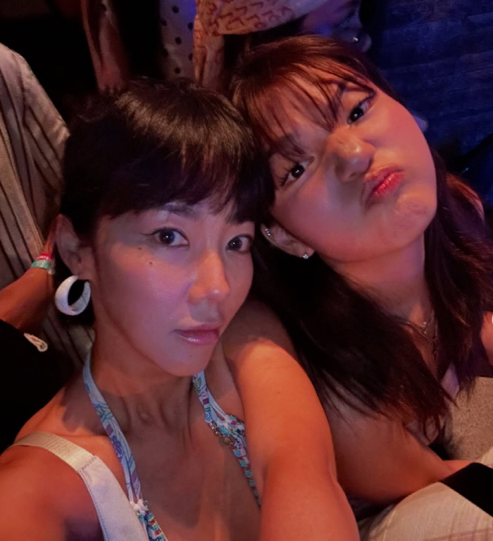 이범수·이윤진 이혼 한달만 자녀들 근황..."딸 K-중딩, 아들 전교회장…