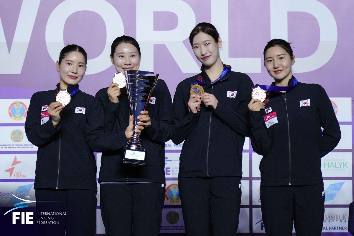 "송세라 美쳤다!" '세계1위' 韓여자에페,'파리 금'伊 '세계2위'美 …