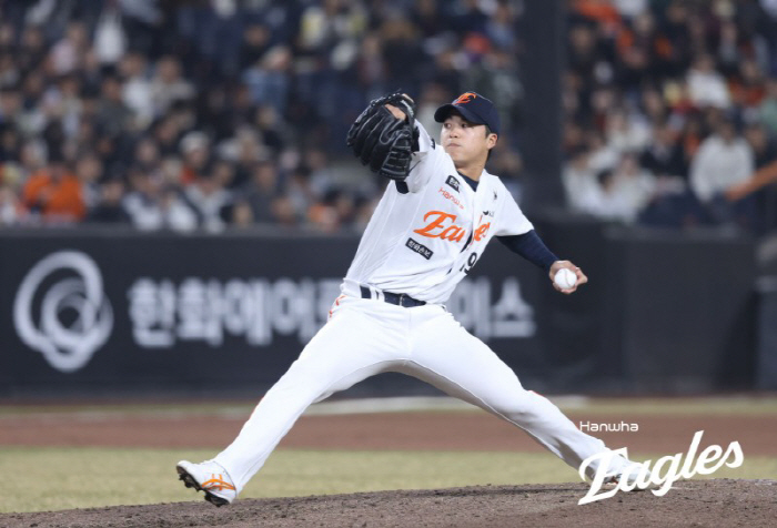 KBO서 비로소 꽃피운 한화 왕옌청, 대만도 울었다…"왕웨이중 이후 두 …