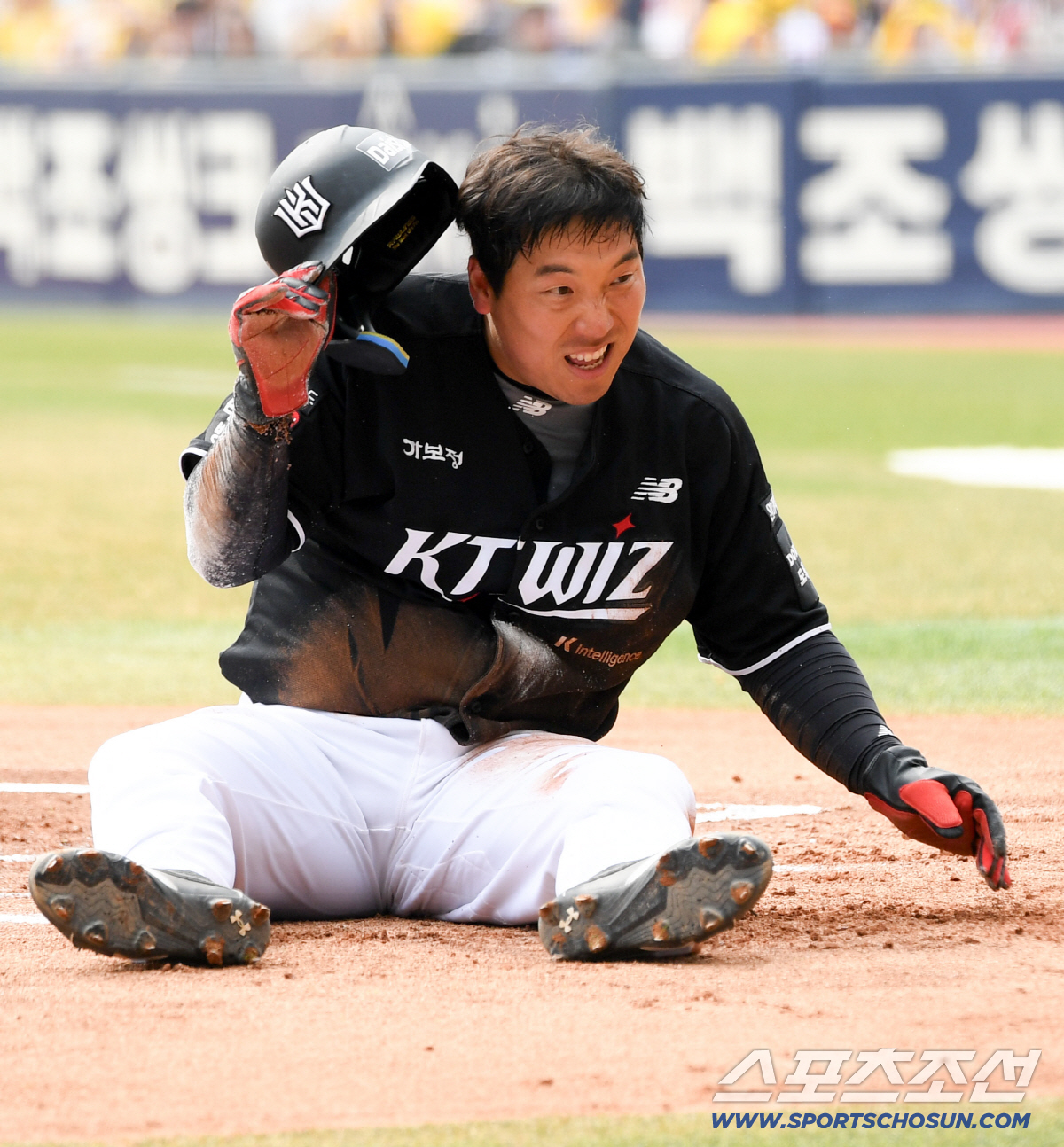 "난 못할거 같다. 팀만 이기면..." 이 악물고 뛰더니... 9타수 1…