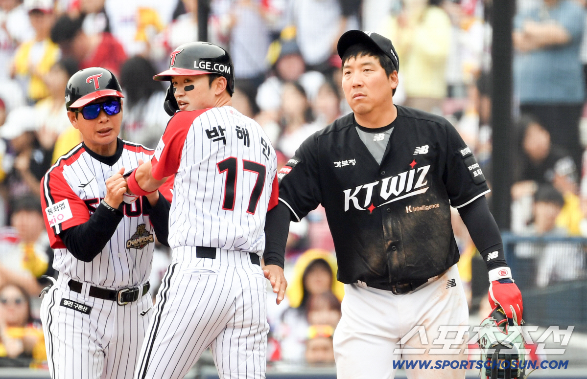 "난 못할거 같다. 팀만 이기면..." 이 악물고 뛰더니... 9타수 1…