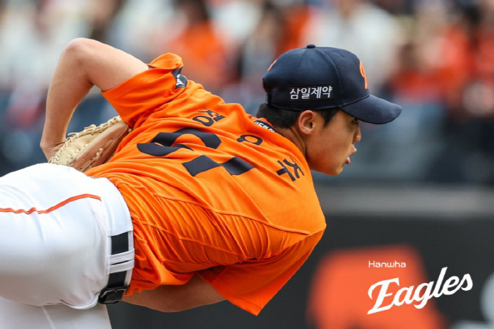 "좋았던 피칭이 기억이 안 나더라" 정우주, 2년 차 징크스와 싸운다…1…