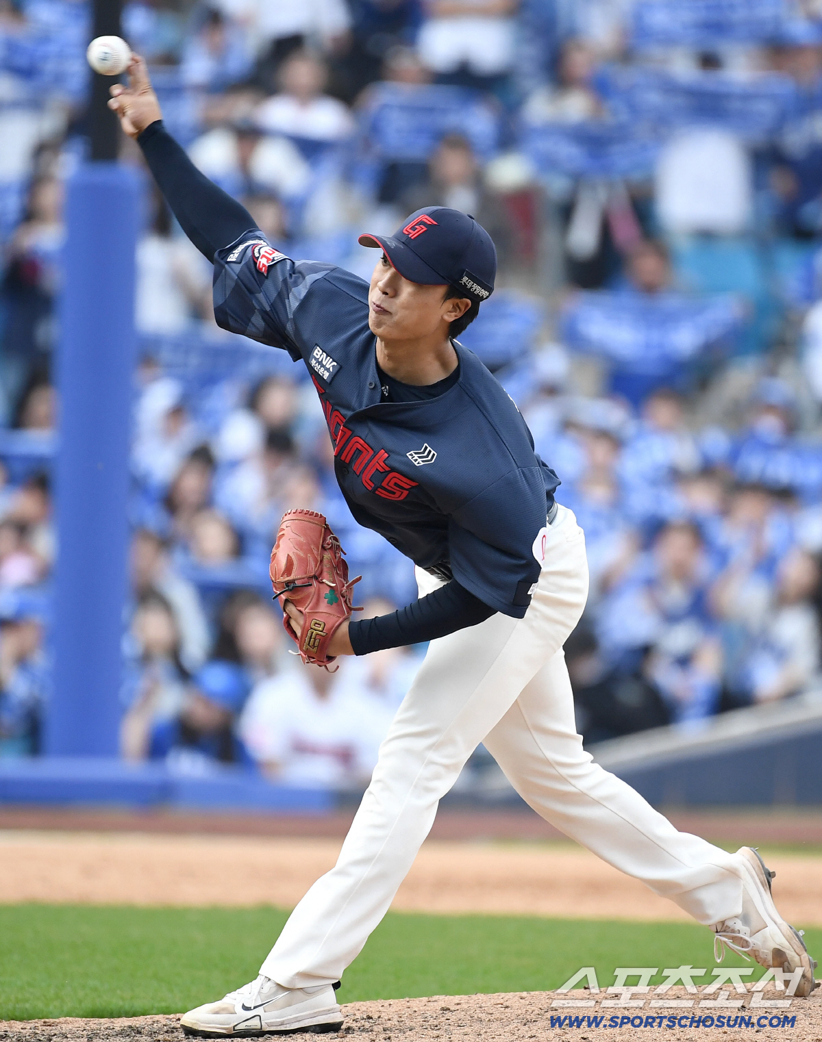 "뒤에 대기시켰다" ERA 13.50, 루키가 마무리? 최상의 그림은 '…