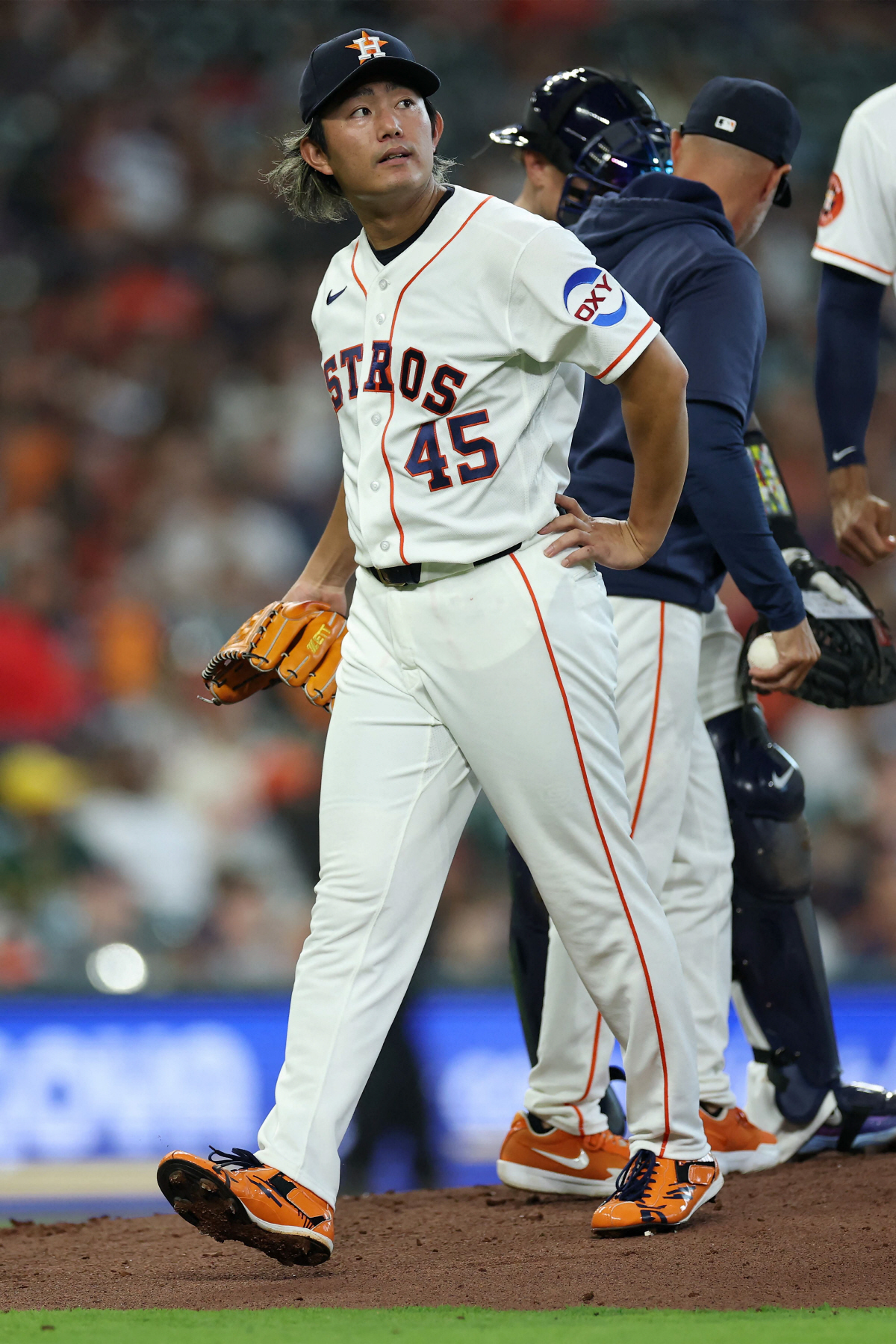 HOUSTON, TEXAS - MARCH 29: Tatsuya Imai #45 of the Houston Astros leaves the game in the third inning of his MLB debut against the Los Angeles Angels at Daikin Park on March 29, 2026 in Houston, Texas.   Tim Warner/Getty Images/AFP (Photo by Tim Warner / GETTY IMAGES NORTH AMERICA / Getty Images via AFP)<저작권자(c) 연합뉴스, 무단 전재-재배포, AI 학습 및 활용 금지>
