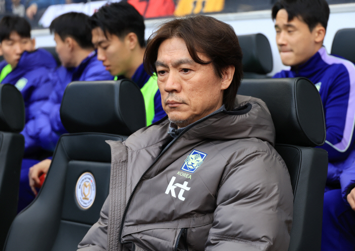 '예상 못한 0-4 완패' 홍명보호 씁쓸하다, 멕시코가 한국 월드컵 걱정 "남아공이 장애물 될 수 있다"