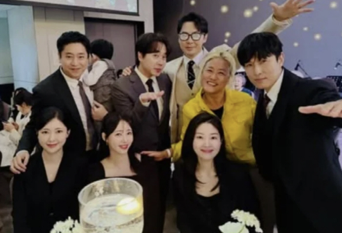 김동완, 신혜성만 빠진 이민우 결혼식에 입열었다.."조용히 산다는데 의미부여 그만"