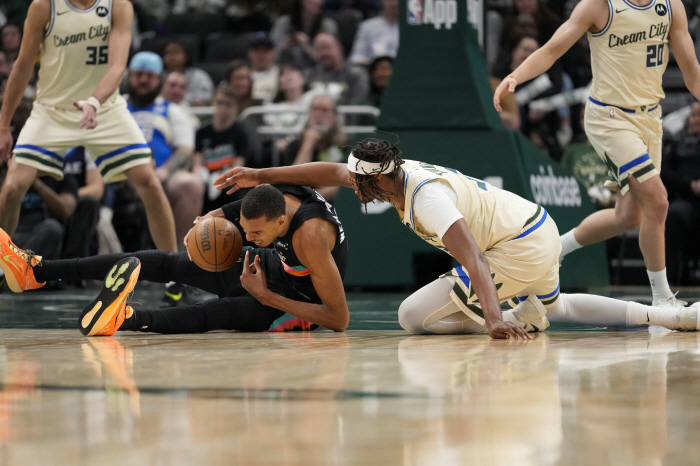 PO 4강, 파이널 진출 확률 공개! 美 ESPN "OKC 서부 결승 확률 55.3%, 샌안토니오 26.4%" 서부 2강이 피해야 할 팀은?