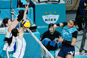 '사령탑 결별' 변수 맞은 도로공사 vs 