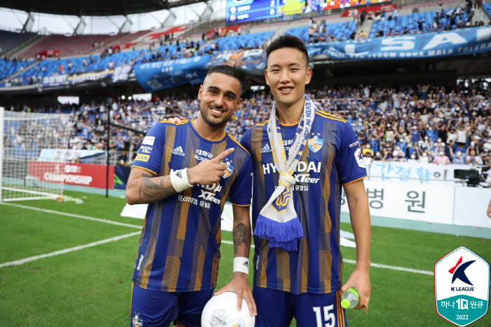 "싸라있네" 부산 사투리 쓰는 '전직 K리거', 중국 대표팀 깜짝 귀화 유력후보 거론(中매체)