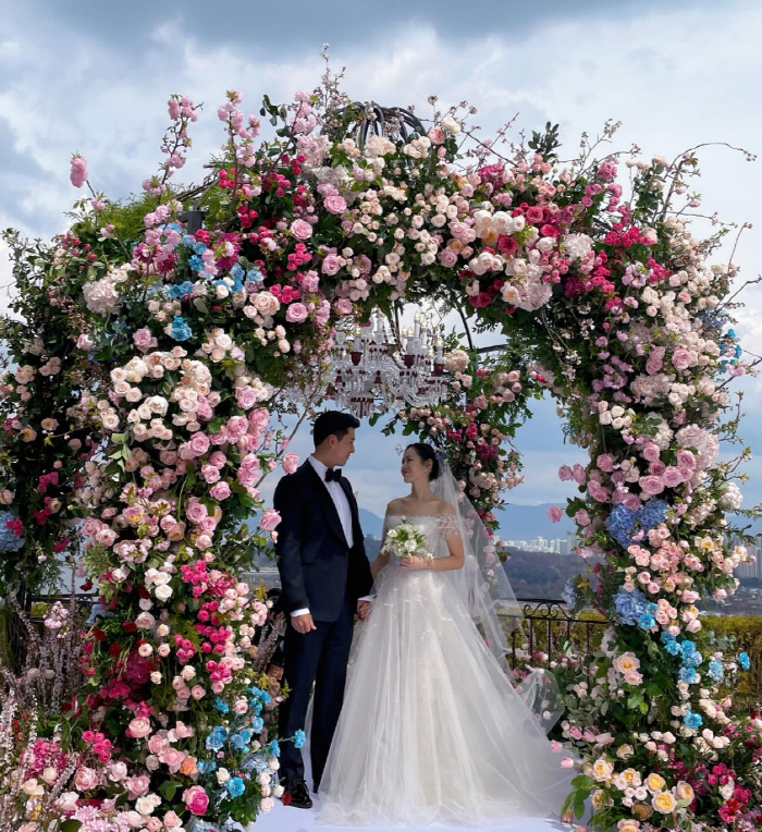 현빈♥손예진, 결혼 4주년에 꺼낸 '1억 3천만원' 결혼식의 위엄