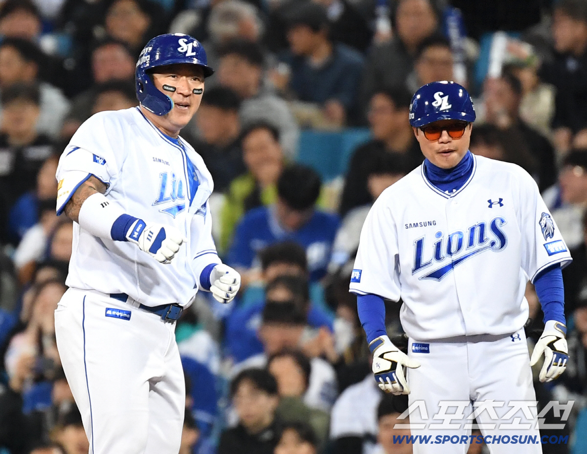 31일 대구 삼성라이온즈파크에서 열린 삼성과 두산의 경기. 2회 선두타자 안타를 날린 삼성 최형우. 대구=송정헌 기자songs@sportschosun.com/2026.03.31/