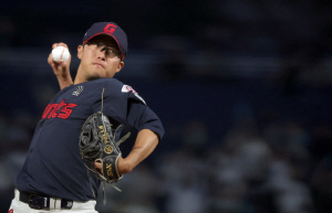 롯데 실책 후 4실점, 누구 탓인가 → 박세웅 평균자책점은 '0.00'이다