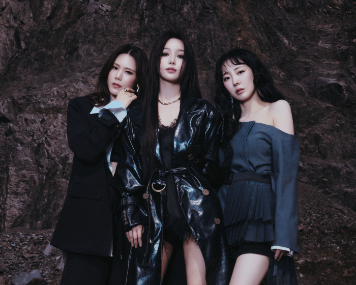 [SC인터뷰]"15년 만에 고향으로"…씨야, 다시 맞춘 화음도 여전했다(종합)