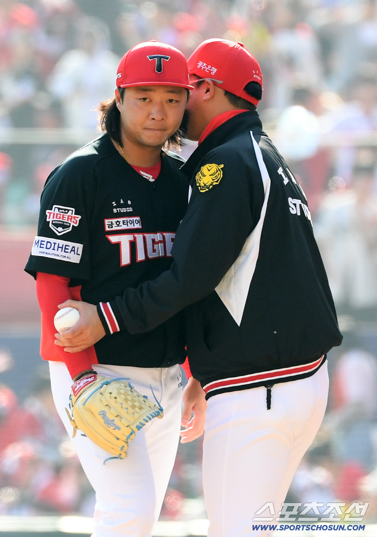 28일 인천 SSG랜더스필드에서 열린 SSG와 KIA의 경기. 7회말 무사 만루 위기를 자초한 KIA 김범수가 마운드에서 내려오고 있다. 인천=박재만 기자 pjm@sportschosun.com/2026.03.28/