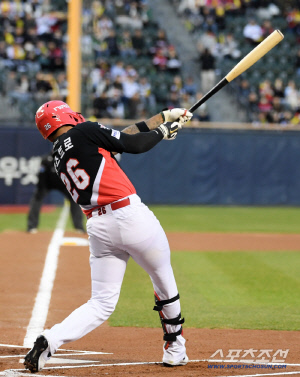 '대박 향기 물씬나네' 35홈런 포기했는데, 굴러들어온 복덩이 [잠실 현장]