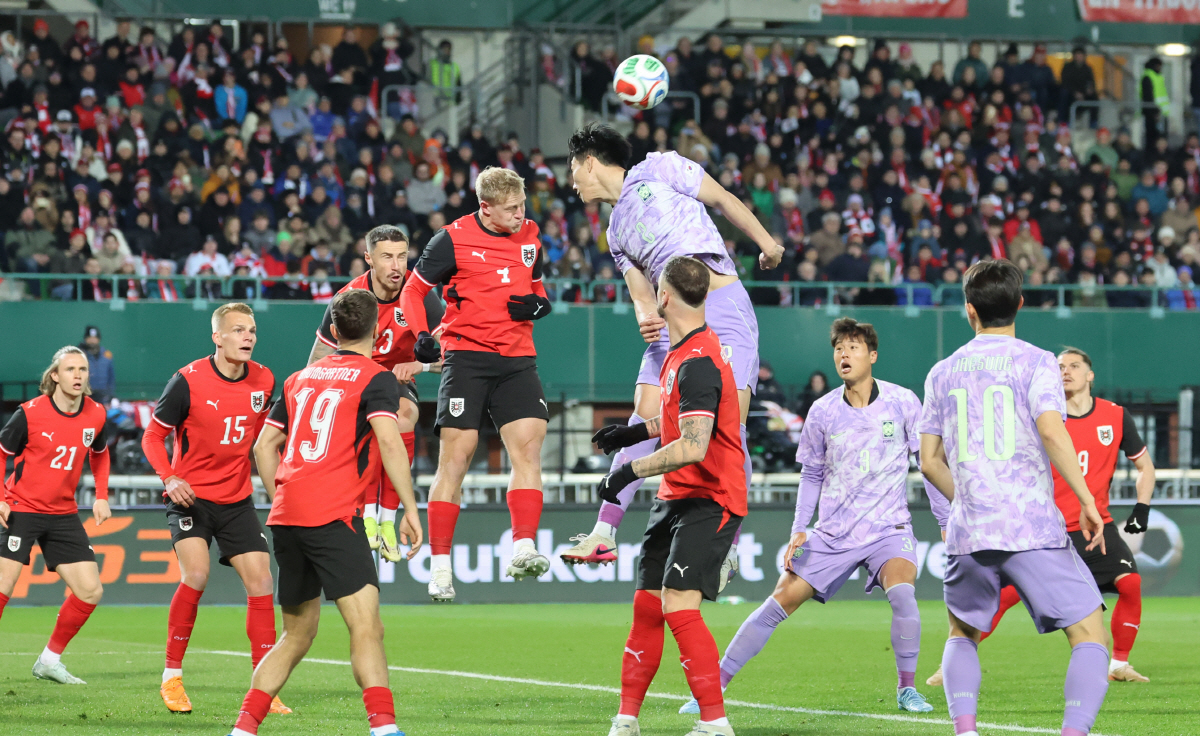 '코트디부아르전과 다르다' 손흥민-이재성-이강인 들어가자 한층 나아진 조직력...'스리백' 한국, 오스트리아와 0-0 팽팽[전반 분석]