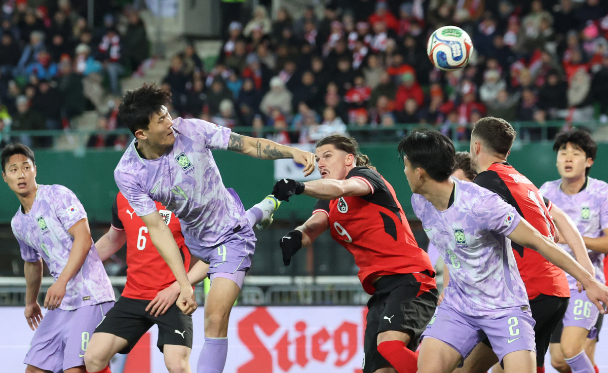 '2경기 슈팅 25개-무득점' 스리백 논란에 가려진 또 다른 문제, 극악의 결정력