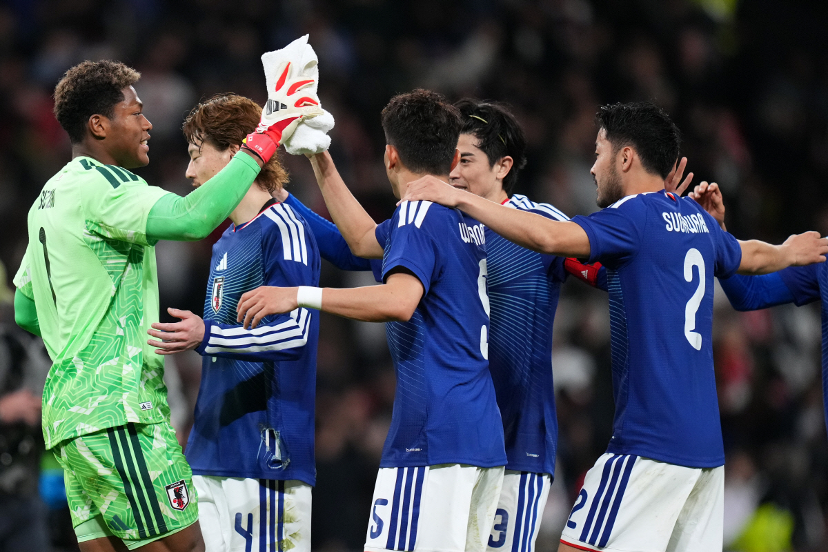 "일본한테 져 부끄럽다" 英 현지 난리법석, 日 아시아 최초 역사 또 작성...'잉글랜드전 승리' 亞 유일 국가