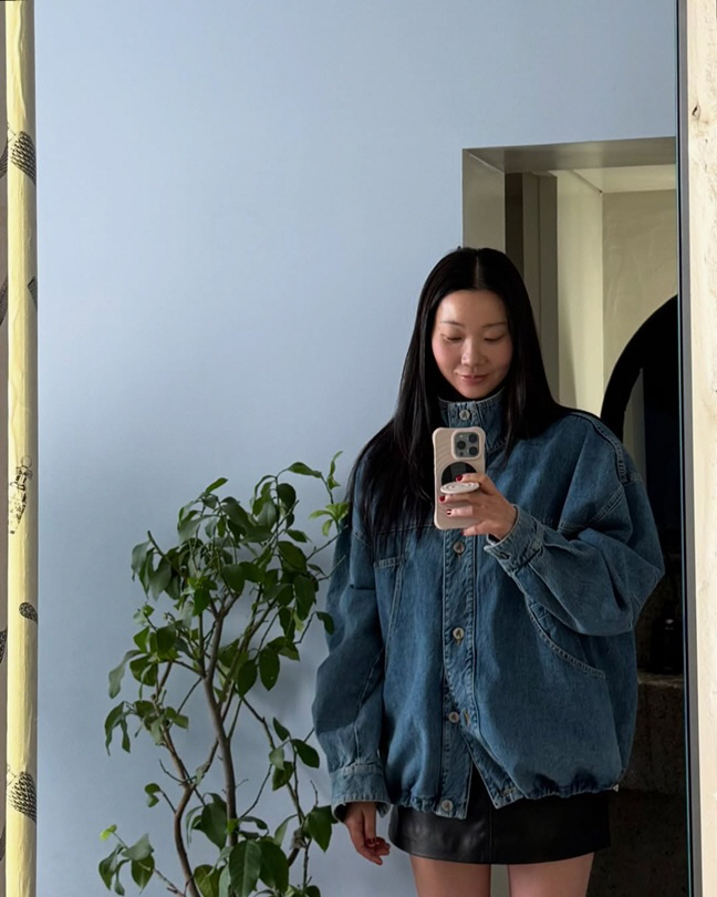 "10대인 줄" 장윤주, 46세에도 미니스커트 각선미 '압도적'..독보적 비율에 감탄