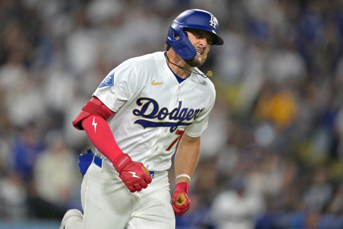 시즌 첫 홈런을 치고 기뻐하는 알렉스 프리랜드. AP연합뉴스