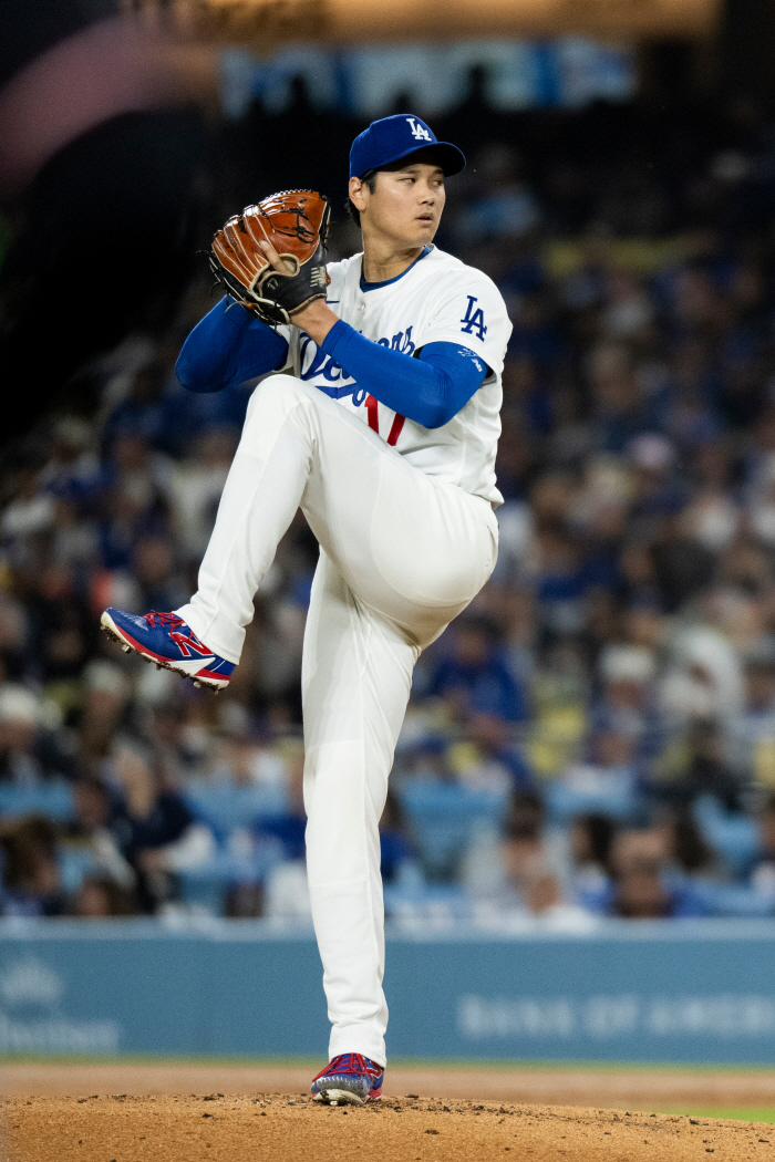 'KKKKKK' 오타니, 6이닝 무실점 '대충격' 부활쇼…쏟아지는 비도 못막는 '만화 야구'