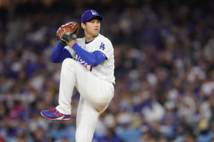 'ERA 0.00' 완벽 부활, 쏟아지는 비도 오타니는 못 막았다…김혜성 경쟁자 2타수 무안타 교체→'빅리그 꽃길' 열리나