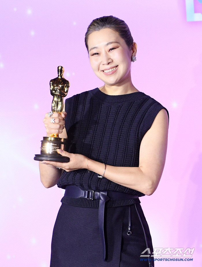 "전 세계 한국인에 바치는 상"…'케데헌' 매기 강 감독이 전한 아카데미 수상소감 비화