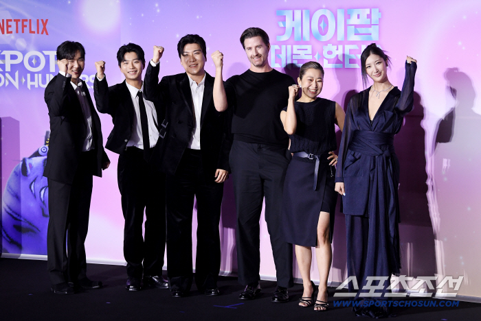 [SC현장] "시즌2도 기대해 주세요!"…'케데헌', 오스카 트로피 품에 안고 '금의환향' (종합)