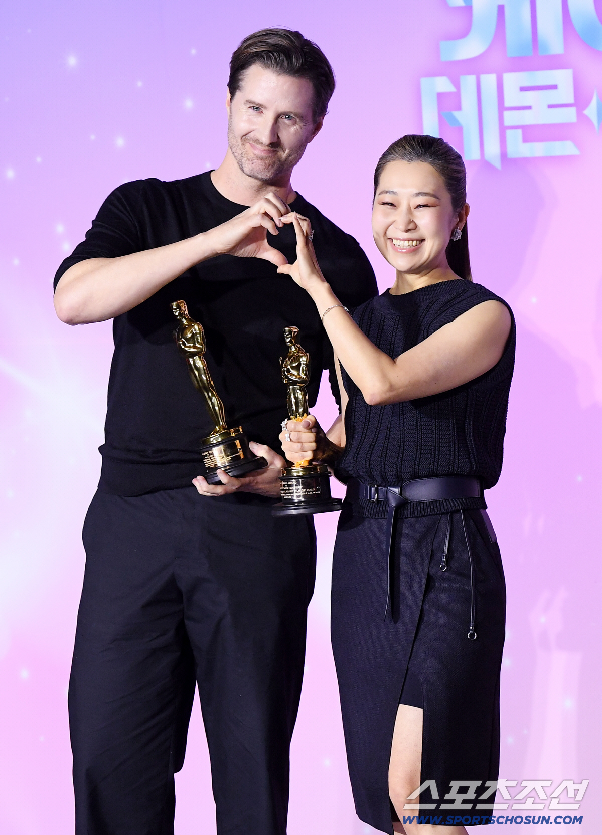 넷플릭스 '케이팝 데몬 헌터스' 아카데미 수상 기념 기자간담회가 1일 오후 서울 CGV용산에서 열렸다. 크리스 애플한스, 매기강 감독이 포즈 취하고 있다. 정재근 기자 cjg@sportschosun.com/2026.4.1/