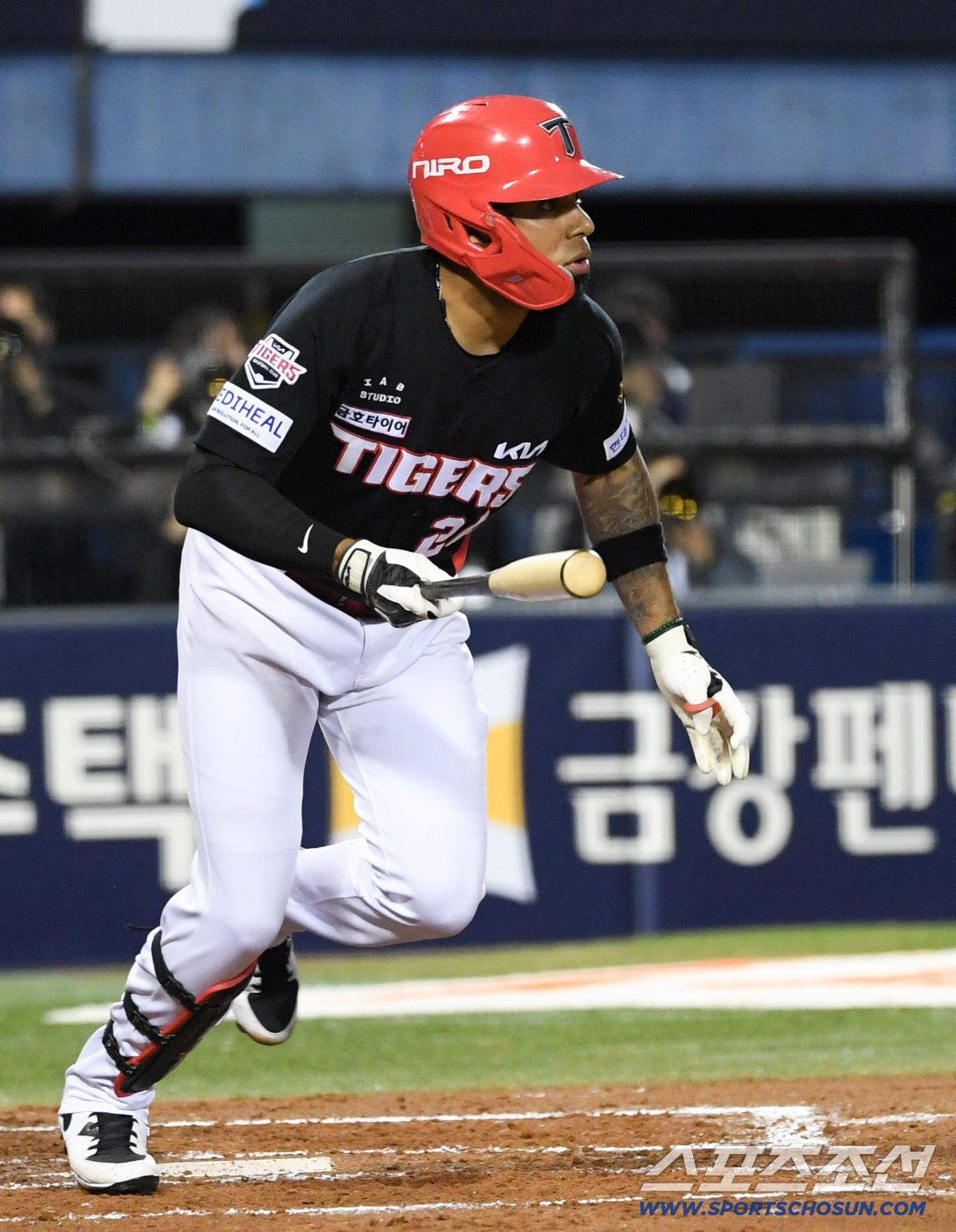 31일 잠실구장에서 열린 LG와 KIA의 경기. 2회초 2사 1,3루 KIA 카스트로가 안타를 날리고 있다. 잠실=박재만 기자 pjm@sportschosun.com/2026.03.31/