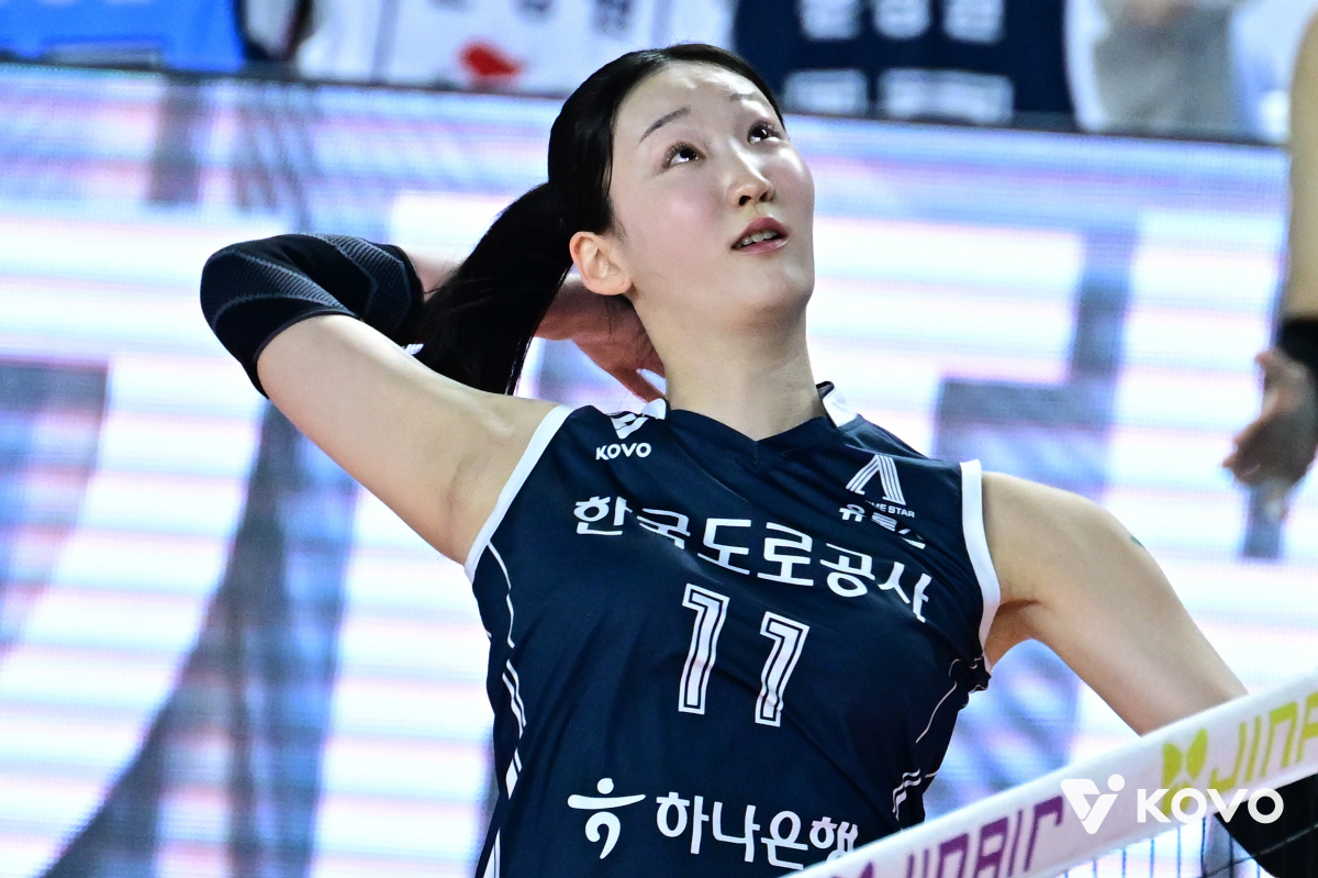 2세트 실바의 공격을 4차례나 막아선 도로공사 김세연.