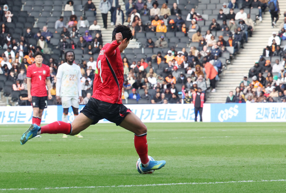 '필드골 0→기량 하락 논란' 손흥민 작심 발언, 직접 밝힌 대표팀 은퇴 조건..."능력 안되면 있을 수 없어"→"냉정하게 내려놓을 생각"