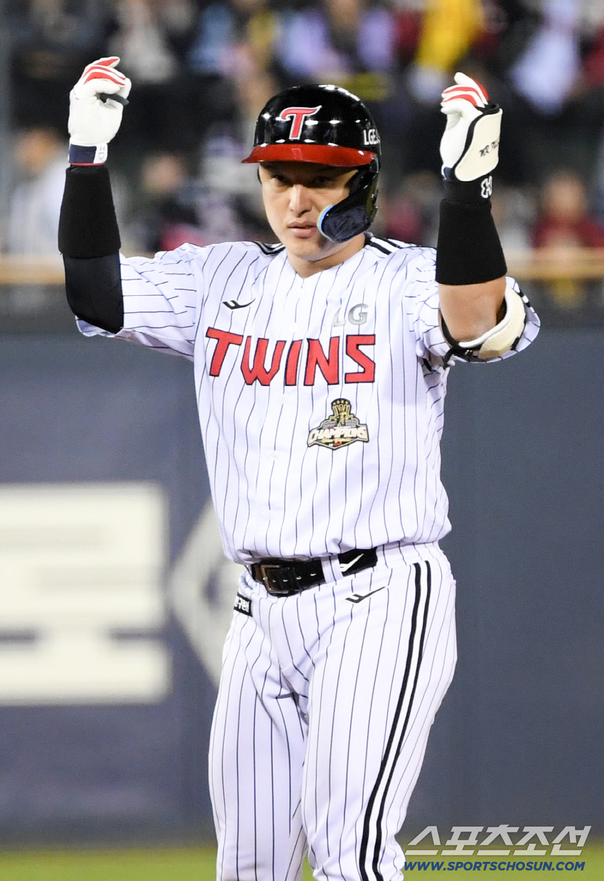 1일 잠실구장에서 열린 LG와 KIA의 경기. 8회말 2사 2,3루 LG 박동원이 안타를 날린 기뻐하고 있다. 잠실=박재만 기자 pjm@sportschosun.com/2026.04.01/