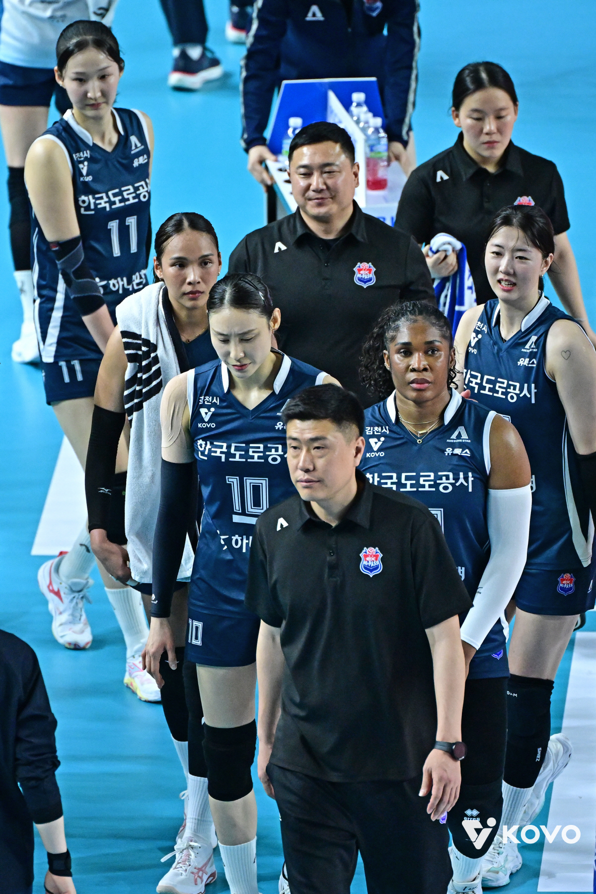 "감독 참 어렵다" 날벼락 감독실종→1차전 완패, 질책조차 조심스러웠던 초보 대행의 긴 하루