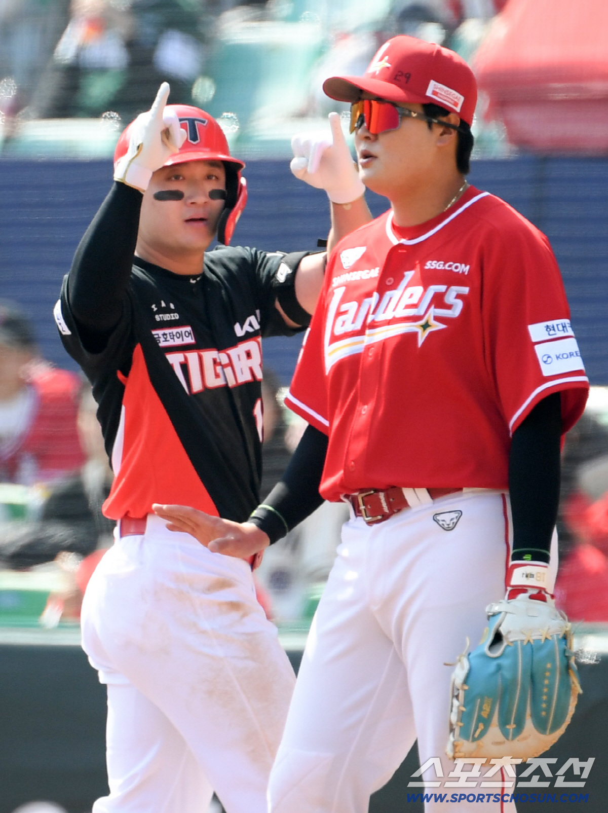 28일 인천 SSG랜더스필드에서 열린 SSG와 KIA의 경기. KIA 윤도현이 안타를 날린 뒤 기뻐하고 있다. 인천=박재만 기자 pjm@sportschosun.com/2026.03.28/