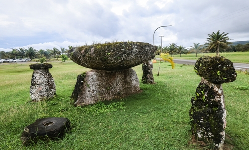 로타 공항 인근의 라테 스톤 [사진/임헌정 기자]