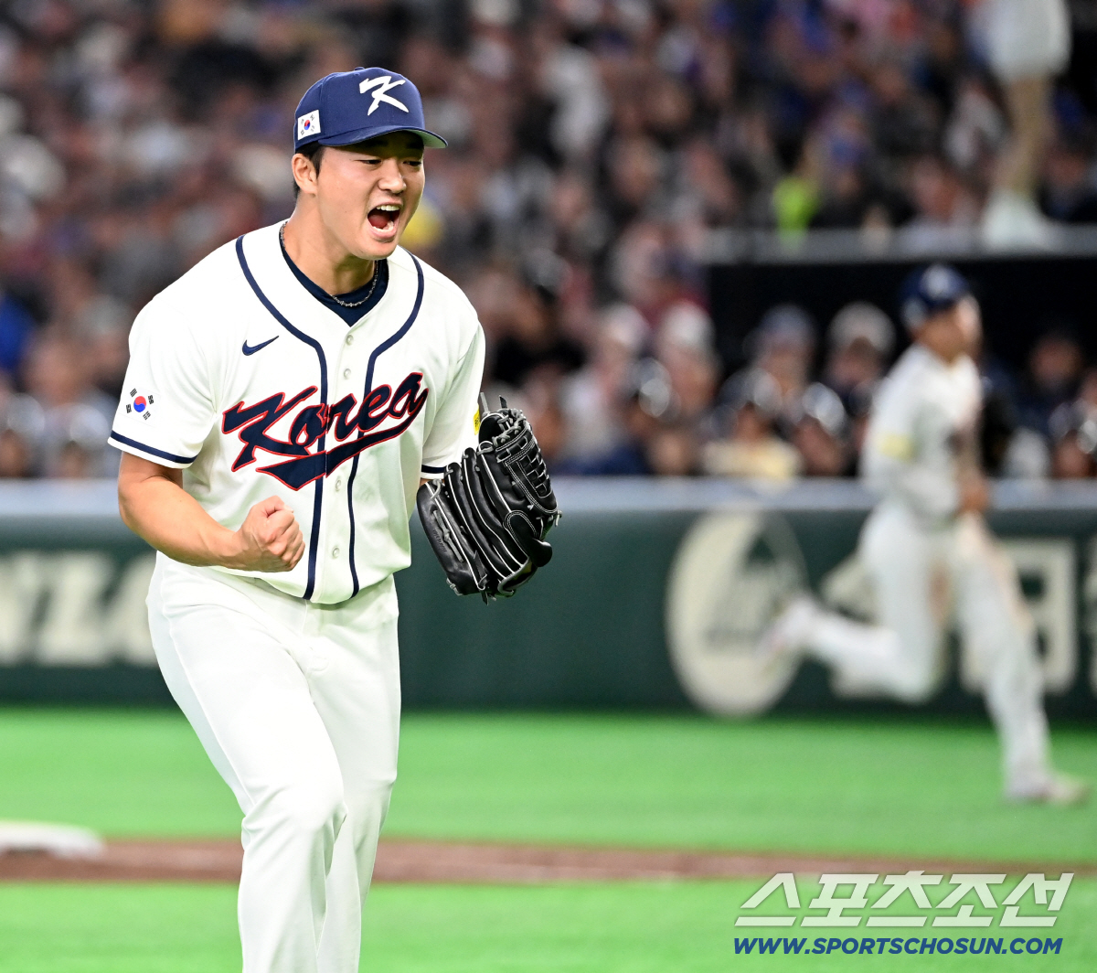 고우석이 지난 8일 일본 도쿄돔에서 열린 WBC(월드베이스볼클래식) 대만전에 등판해 9회초 투구를 무실점으로 마치고 포효하고 있다. 도쿄(일본)=허상욱 기자wook@sportschosun.com
