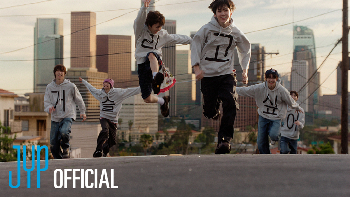 BTS가 쏜 K팝 부활 신호탄…SM-JYP-하이브, 보이그룹 대전