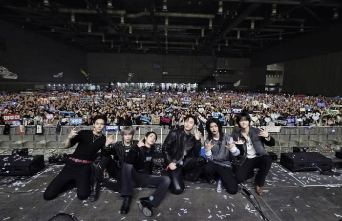 BTS가 쏜 K팝 부활 신호탄…SM-JYP-하이브, 보이그룹 대전