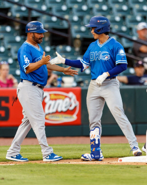 김혜성 안타 득점 '펄펄', 프리랜드는 침묵…로버츠 감독 드디어 '빅리그 콜업' 수화기 드나?