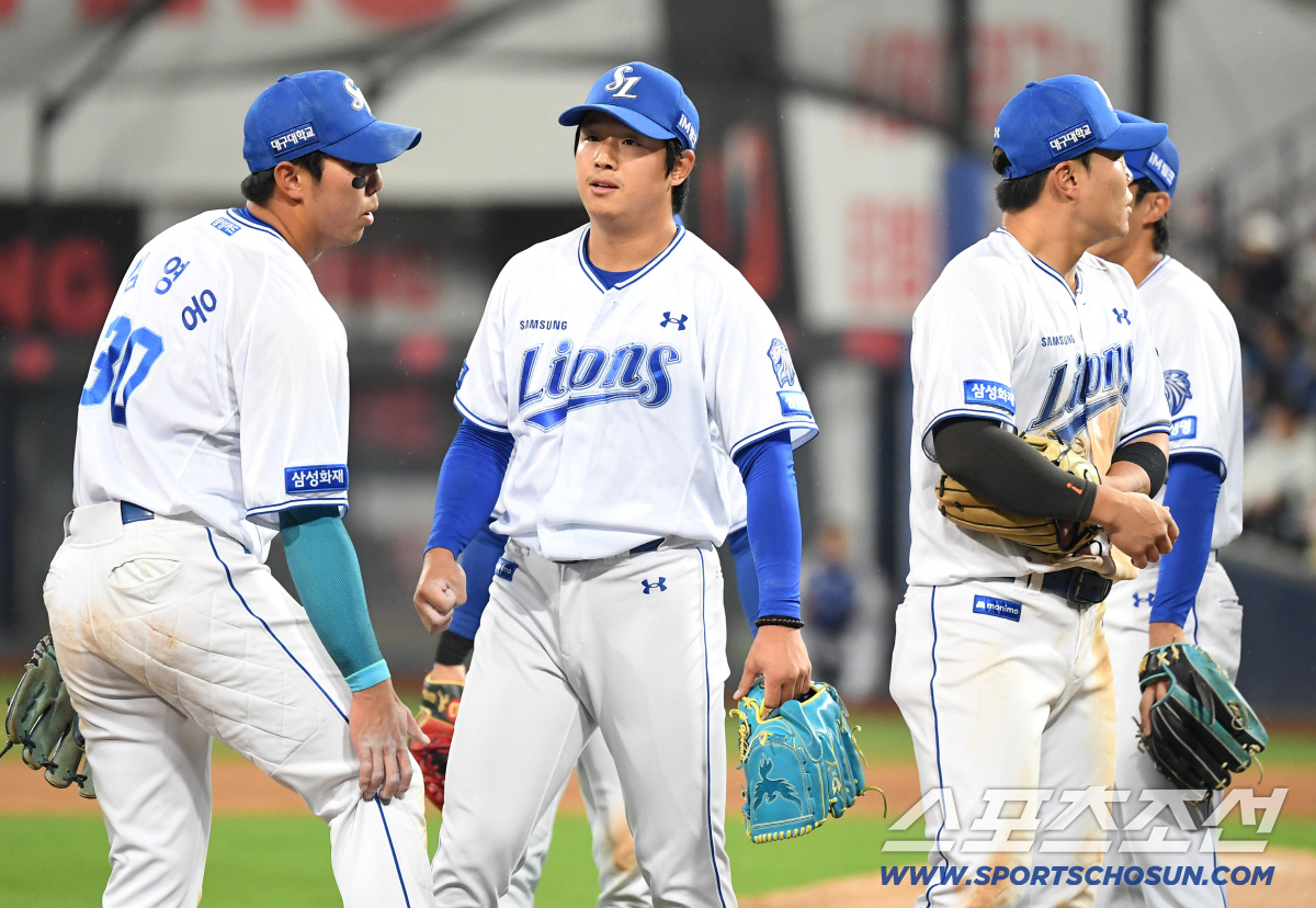 1일 대구 삼성라이온즈파크에서 열린 삼성과 두산의 경기. 5회 투구를 마치고 마운드를 내려오는 삼성 선발 양창섭. 대구=송정헌 기자songs@sportschosun.com/2026.04.01/
