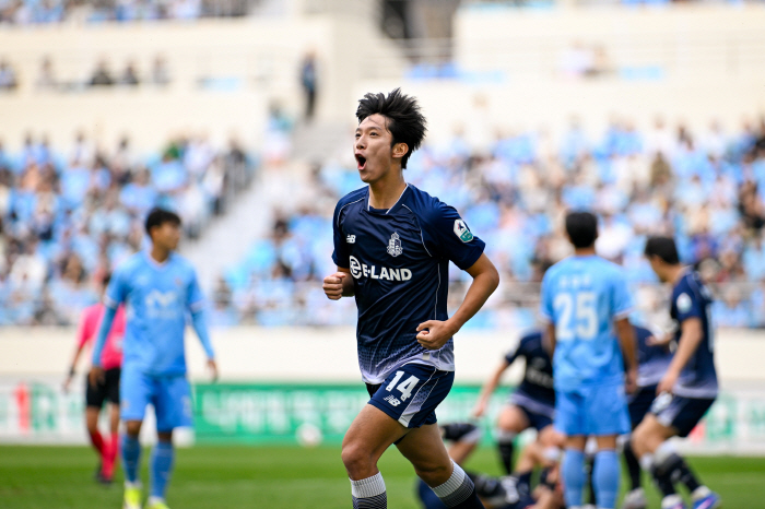 수원FC와 '김도균 더비' 나서는 김도균 감독, 연승으로 상위권 도약 노린다