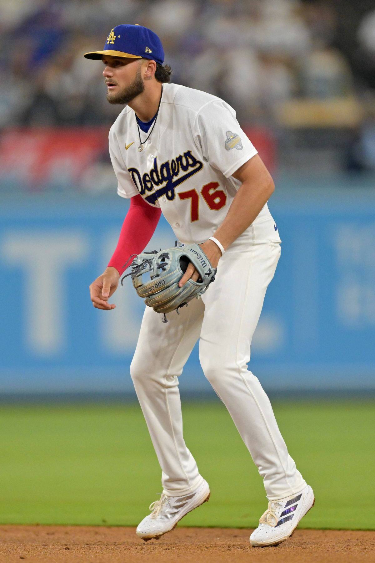 Mar 27, 2026; Los Angeles, California, USA; Los Angeles Dodgers second baseman Alex Freeland (76) gets set in the fourth inning against the Arizona Diamondbacks at Dodger Stadium. Mandatory Credit: Jayne Kamin-Oncea-Imagn Images