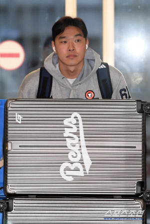 38억이나 투자했는데, 2G 던지고 2군행이라니...두산 비상, FA 투수 팔꿈치 문제 이탈 [대구 현장]