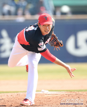 NC 출신 가고, 한화 출신 왔다 