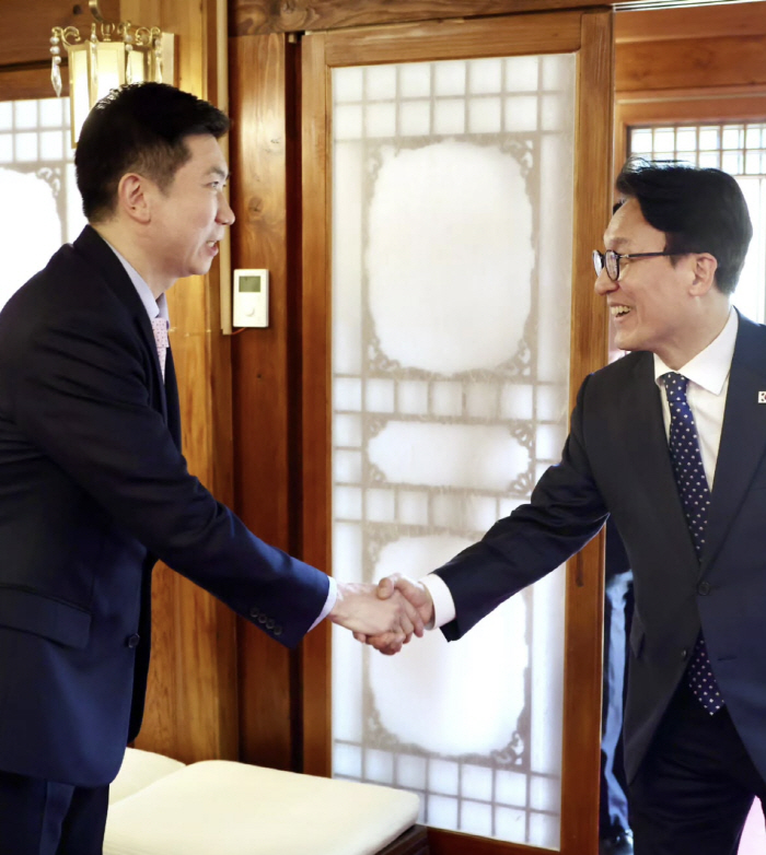 "추경 체육예산은 한푼도 없고,체육기금은 다 나눠주고 이건 아니지않나" 유승민 대한체육회장,강한 유감.."재정당국,국민 울린 최가온 올림픽 보셨는지..."[인터뷰]