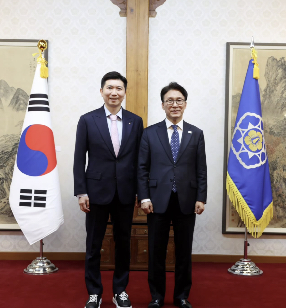 유승민 대한체육회장이 1일 대한체육회 임원 및 시도체육회장단과 함께 김민석 국무총리를 예방, 오찬 간담회를 가졌다. 사진출처=유승민 회장 SNS