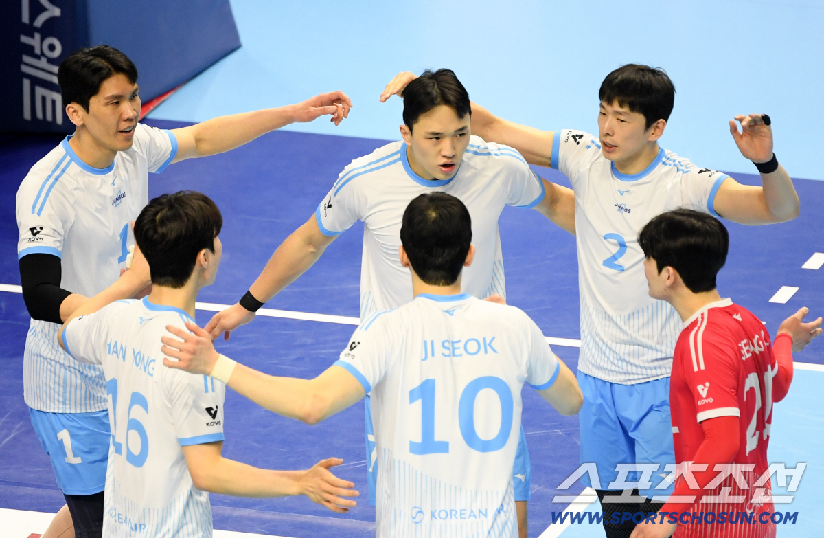 2일 인천 계양체육관에서 열린 V리그 남자부 챔피언결정전 대한항공과 현대캐피탈의 경기. 대한항공 임동혁이 득점 후 환호하고 있다. 인천=박재만 기자 pjm@sportschosun.com/2026.04.02/